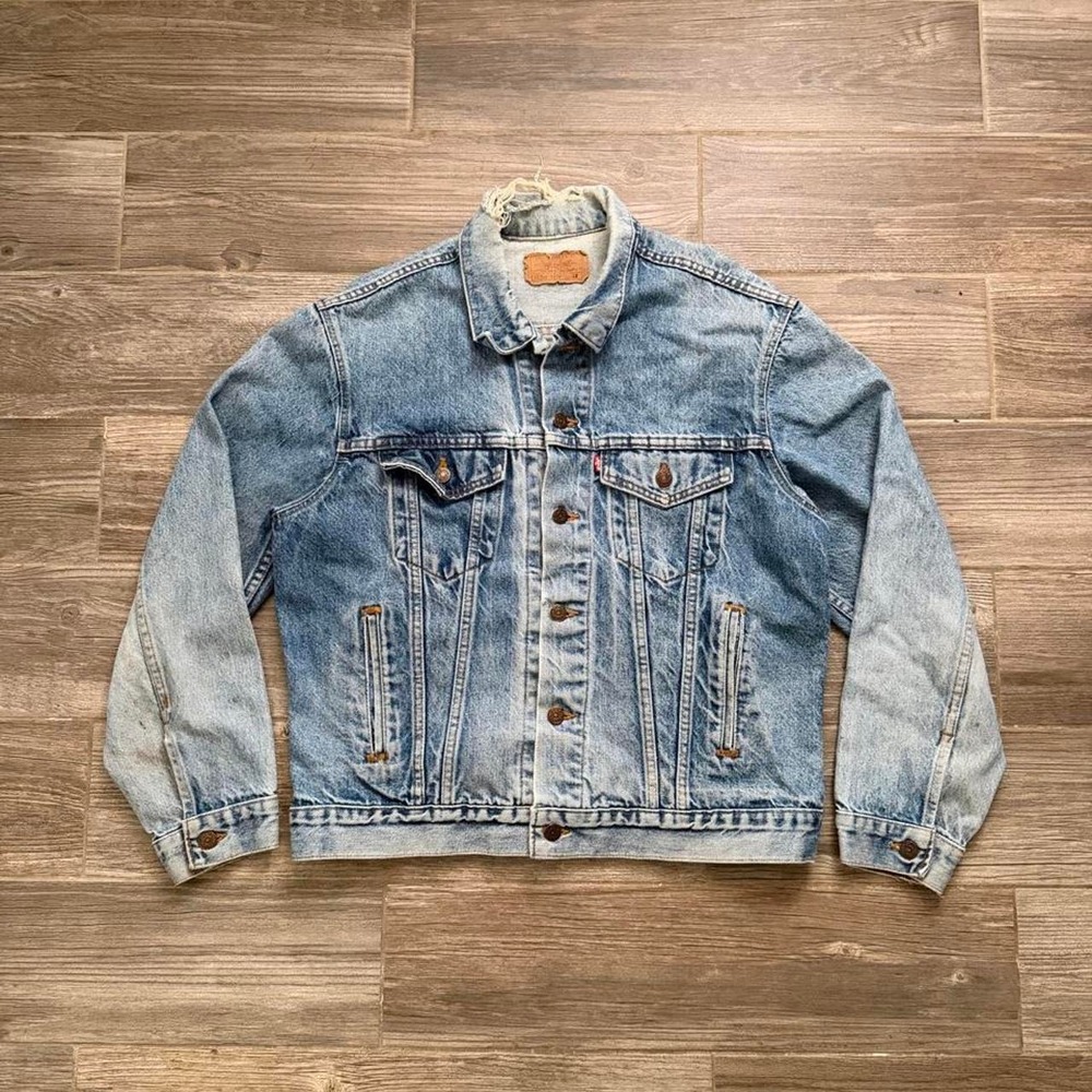 Vintage 70s Levi's type 3 denim trucker jacket 70505 made in USA size 42
